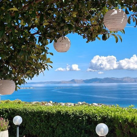 Harris Elegant House Superb View Near Airport Apartamento Loútsa Exterior foto