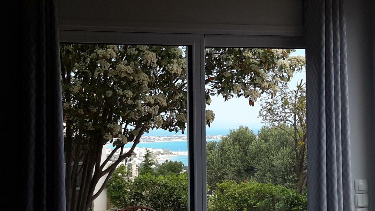 Harris Elegant House Superb View Near Airport Apartamento Loútsa Exterior foto